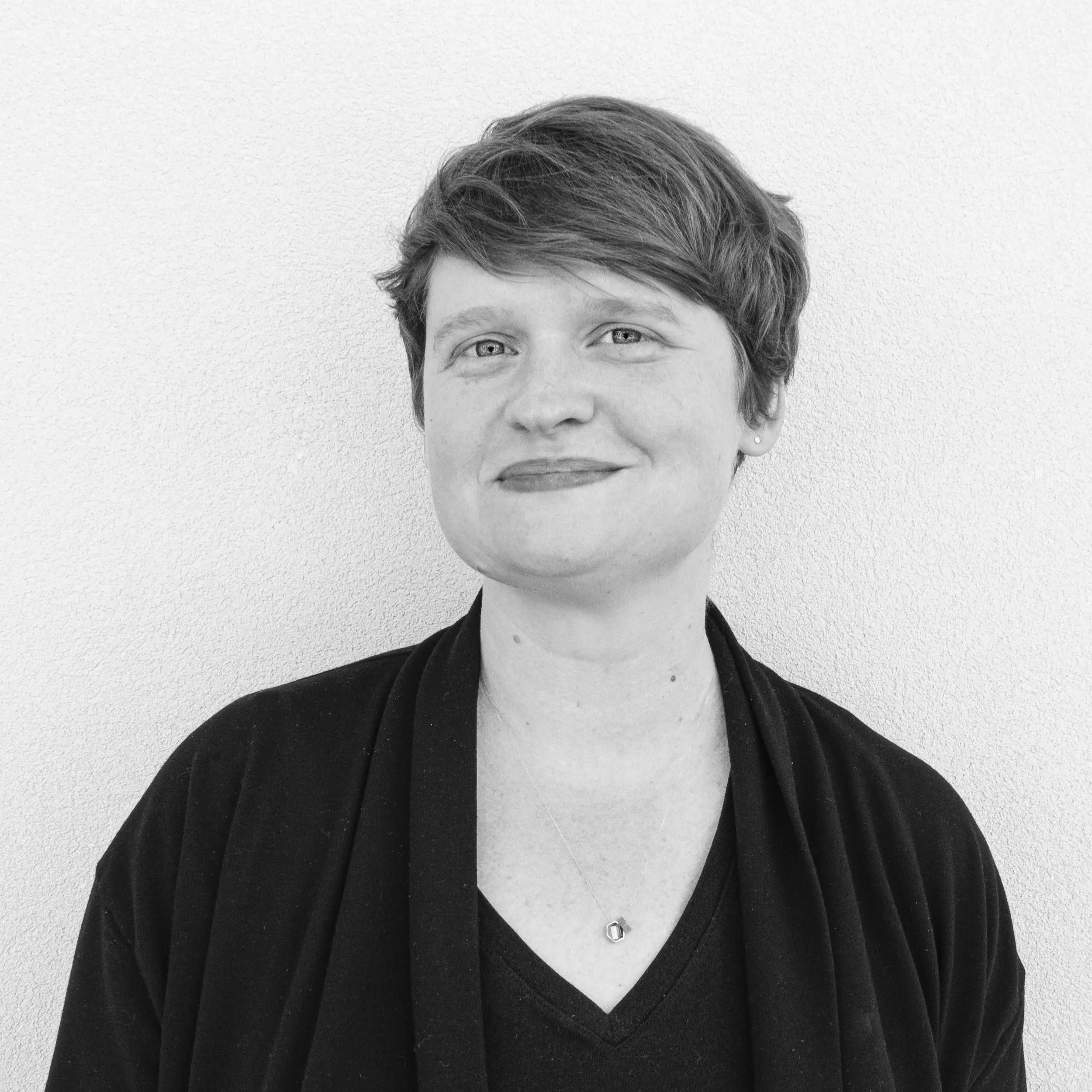 Hanna Lee Communications Presents 105th Hospitality Forward Podcast Episode Featuring Julia Cosgrove